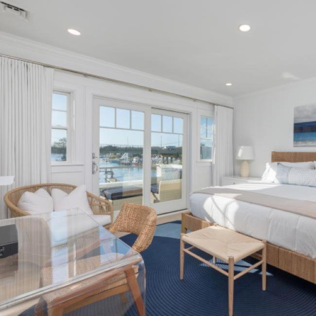 Canoe Place Waterfront Residences Hampton Bays Exterior photo