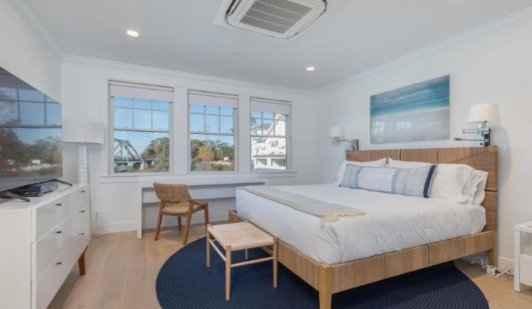 Canoe Place Waterfront Residences Hampton Bays Exterior photo
